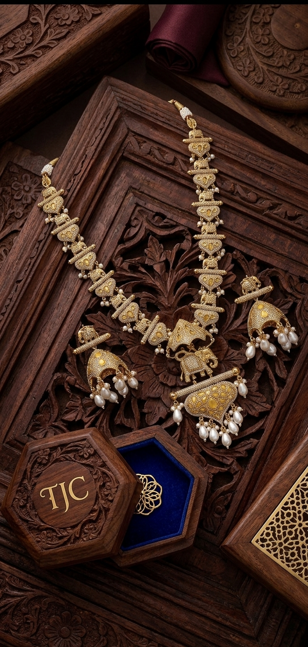 Monalisa Glass | Rani Har | Necklace Set with Earrings | Gold Plated