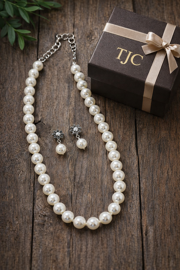 Glass Pearl White Color Round Shape Beaded Necklace / MalaWith Brass Metal