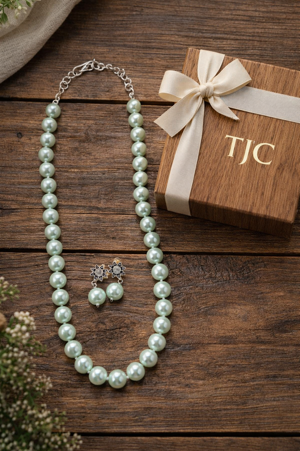Glass Pearl Mint & Pista Green Color Round Shape Beaded Necklace / MalaWith Brass Metal