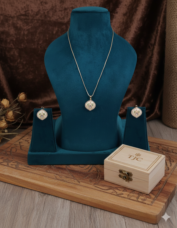 Italian Enamel Peach & Green Moissanite Polki Chain Pendant / Necklace Set